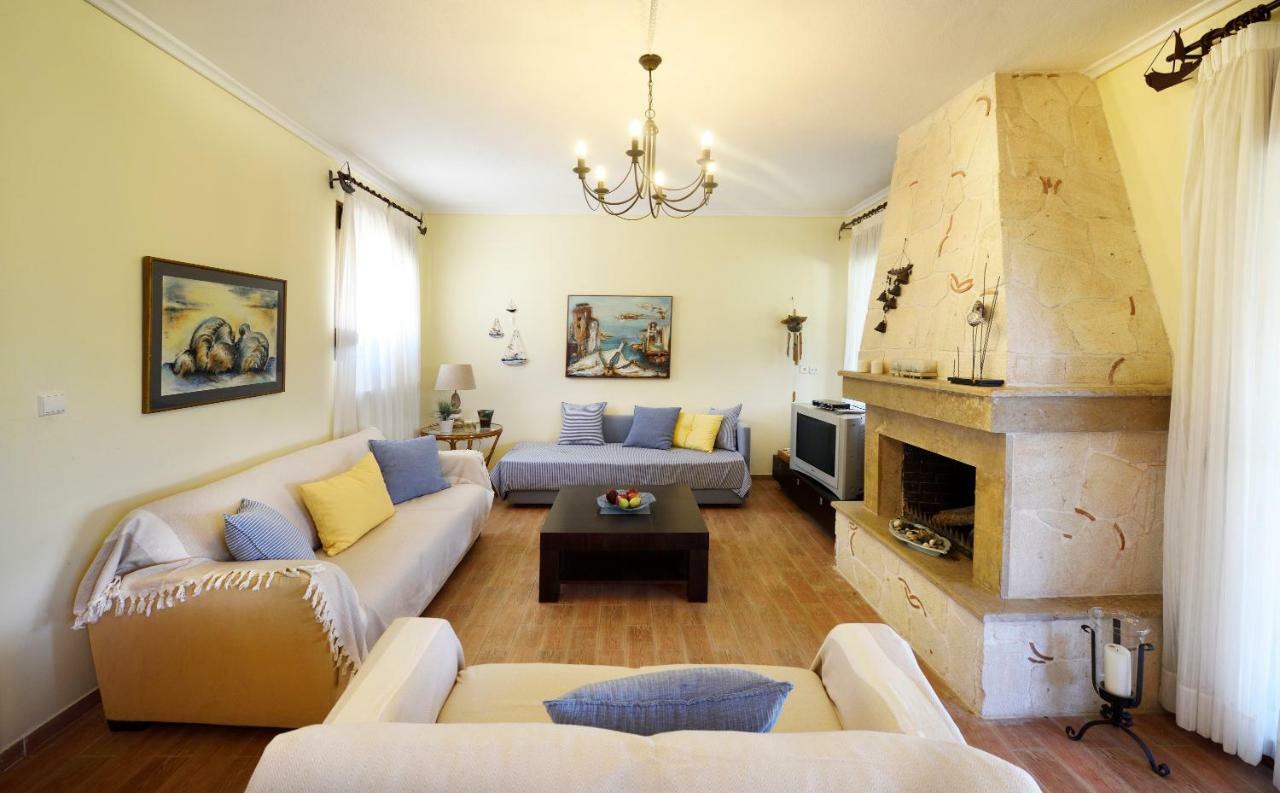 Sani Beach Villa Luaran gambar
