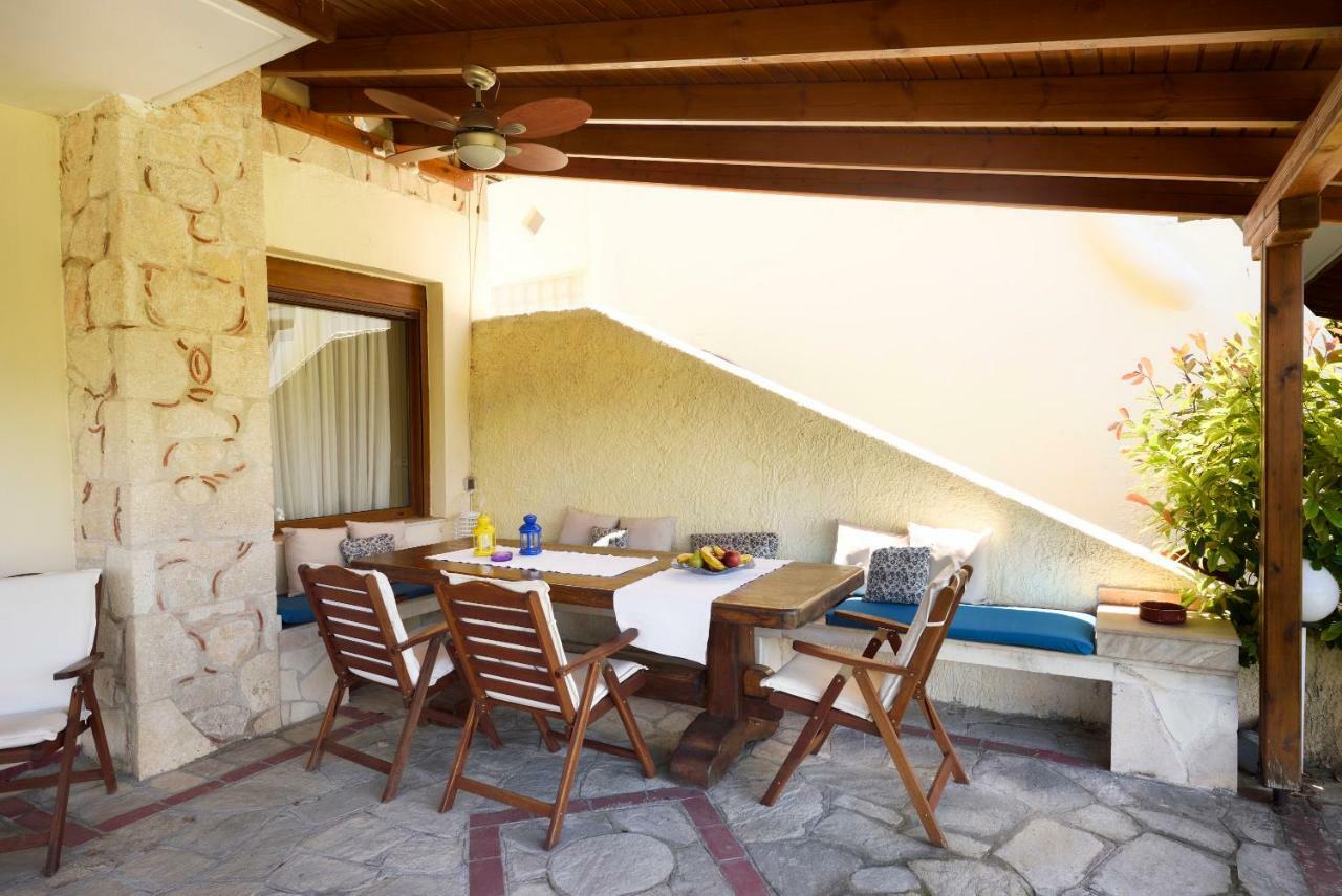 Sani Beach Villa Luaran gambar