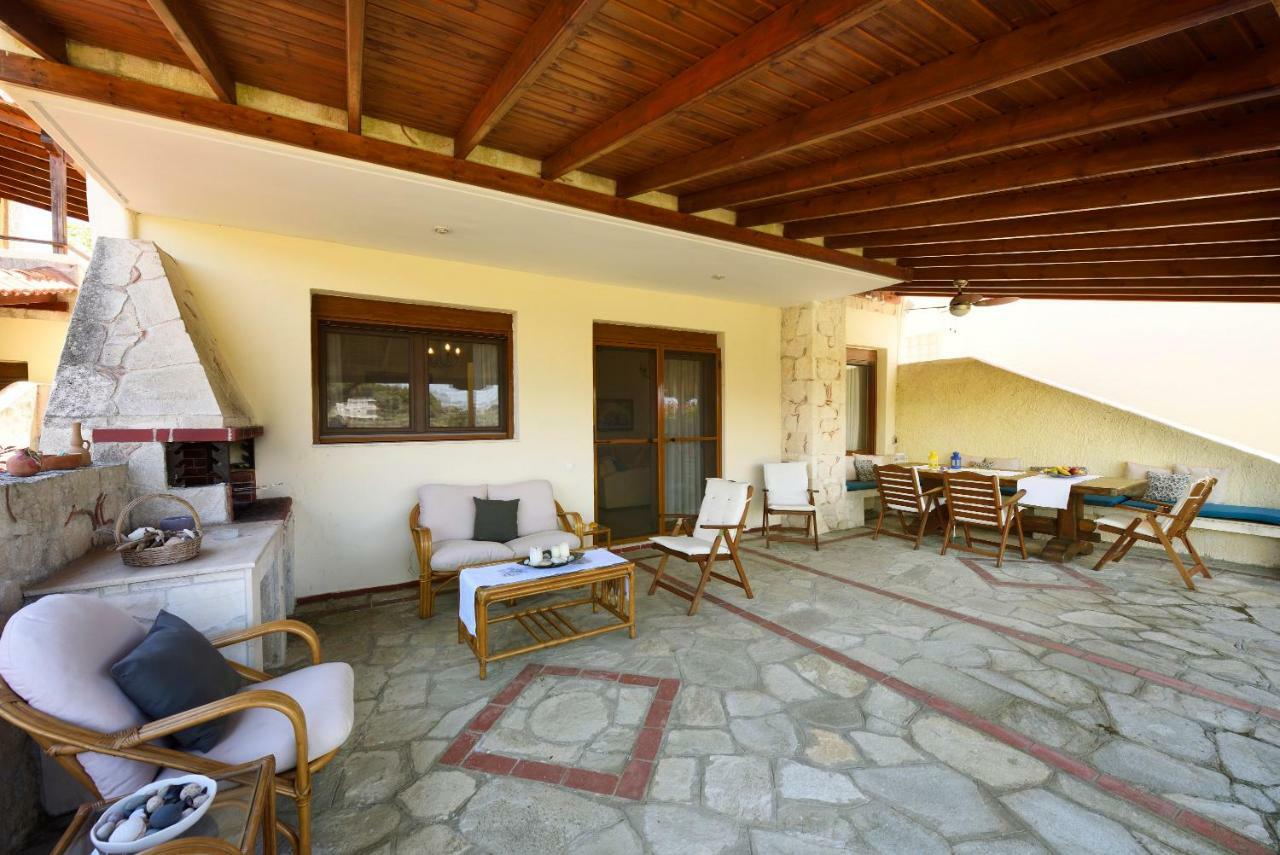 Sani Beach Villa Luaran gambar